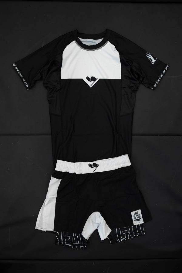UNRANKED RASHGUARD - BLACK
